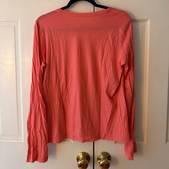 Vineyard Vines Women’s Long Sleeve Pocket T - Picture 3 of 3